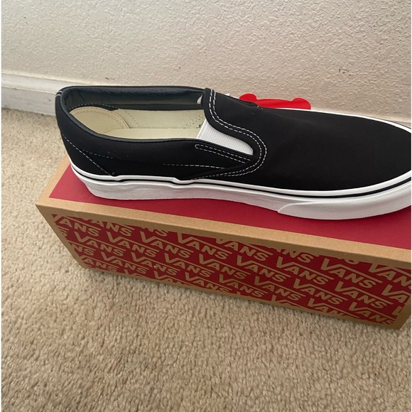 Vans - Picture 2 of 3